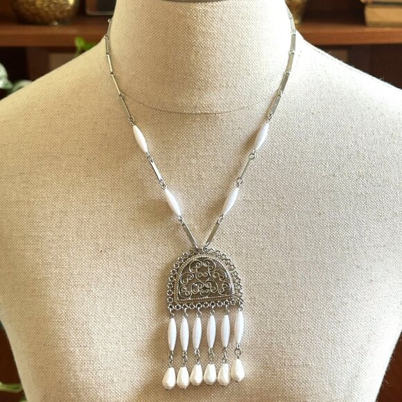 Jewelry - Vintage Silver Chandelier Pendant Necklace With White Beads & Teardrop Accents